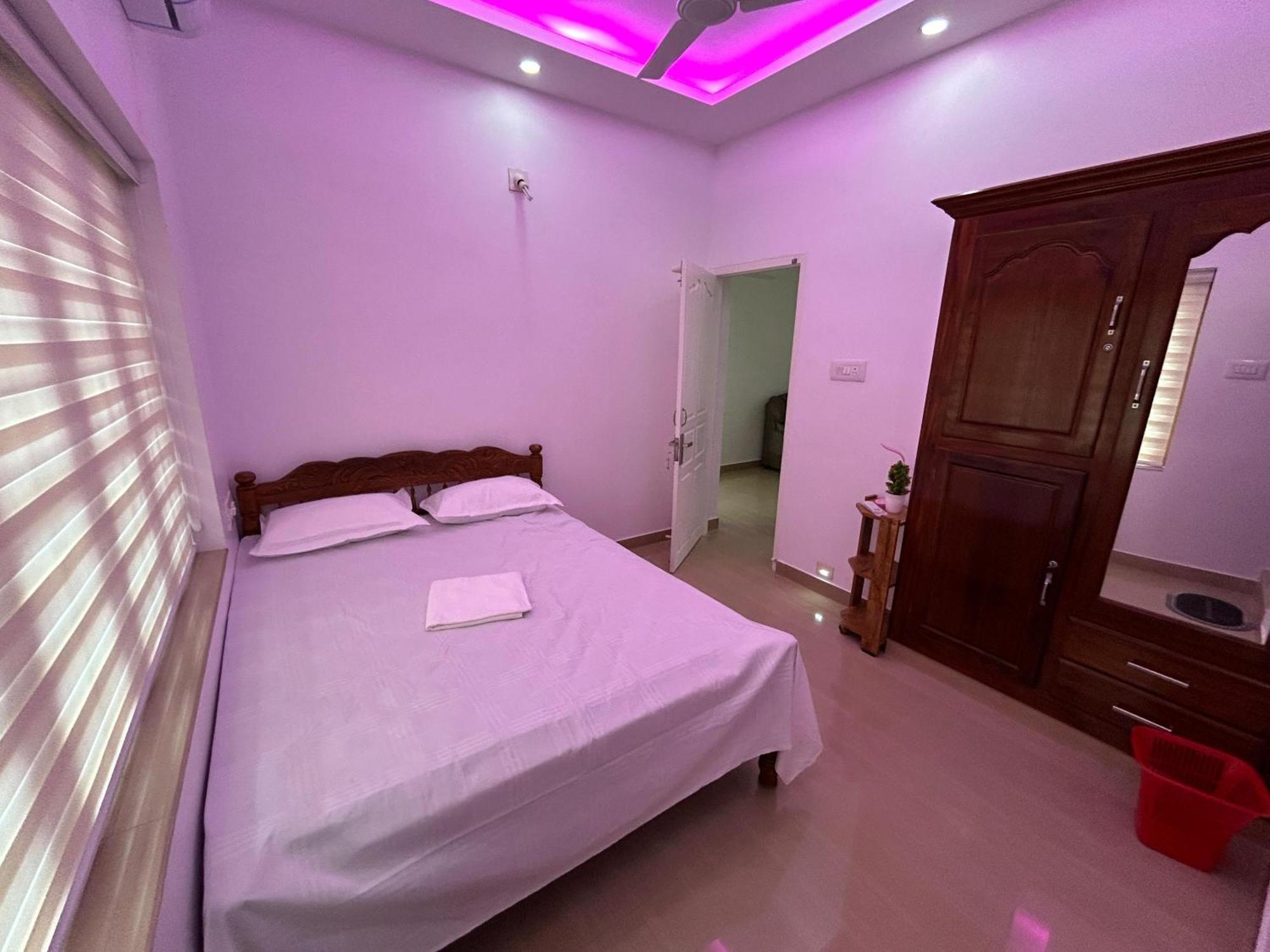 Puzhayoram Homestay Thrissur ภายนอก รูปภาพ