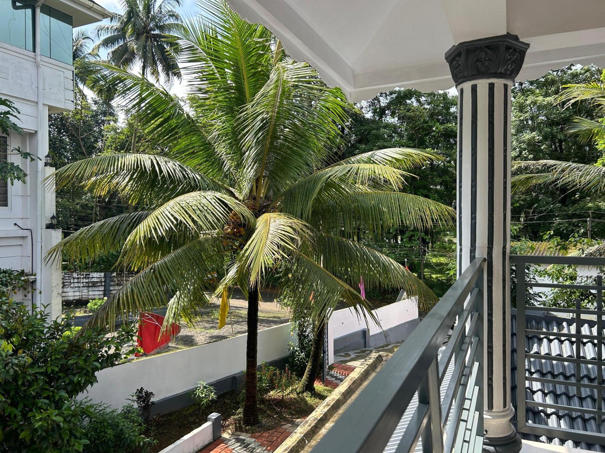 Puzhayoram Homestay Thrissur ภายนอก รูปภาพ